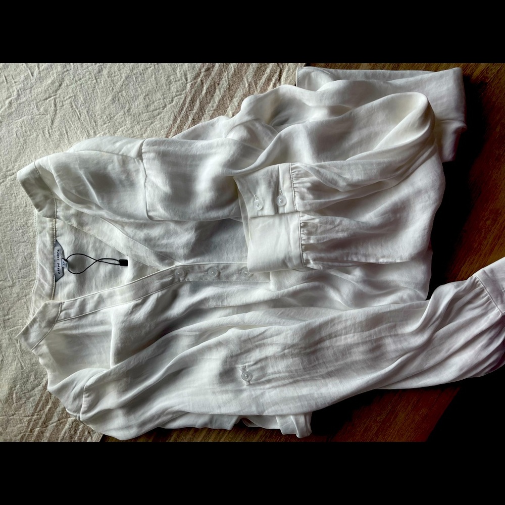 Naked Zebra Women’s white long sleeve half button down blouse M BNWOT